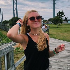 Meet your Posher, Ashley